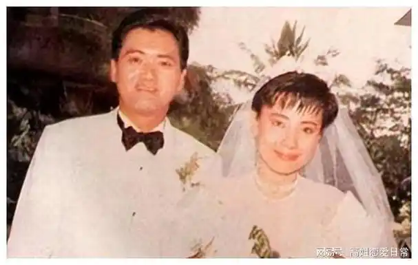 周润发:为陈玉莲自杀,闪婚余安安,为何最终选择陈荟莲?