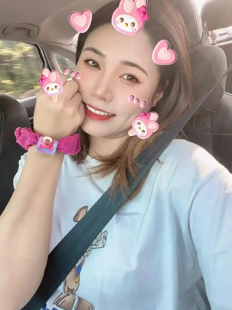 圆脸女孩 #分享照片 #比耶 #肤浅又快乐 #圆圆脸 - 抖音