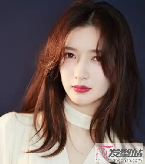 中分刘海怎么卷好看瘦脸又俏皮就这样卷