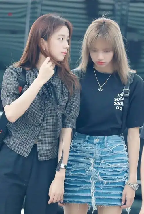 blackpink jisoo lisa