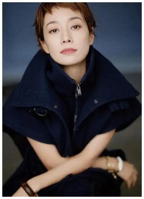 离婚后的马伊琍大变样,越活越年轻,一点也不像43岁的女性