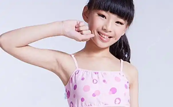 初三女生胸部发育得如何初三女生胸围多大正常图
