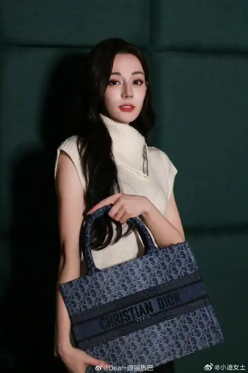 闵塔鲨发了迪丽热巴新造型