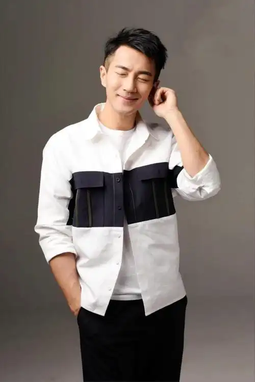 男人过了40岁尽量别穿短袖配短裤推荐刘恺威这5套搭配真帅气