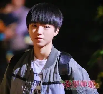 锅盖头发型有哪些 锅盖头发型百度百科