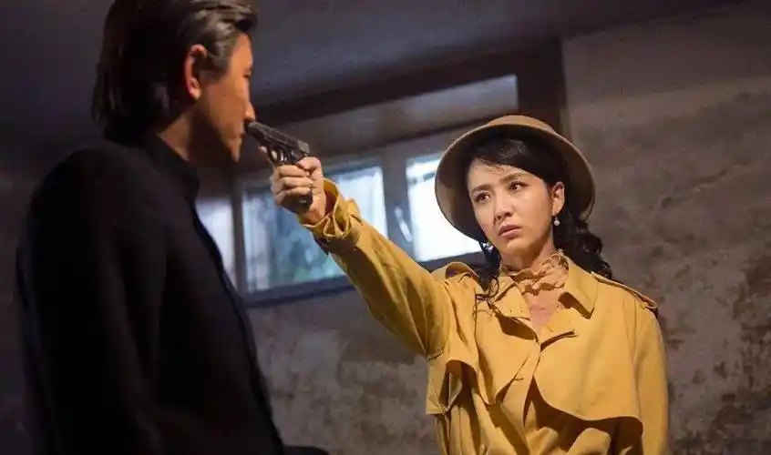 张鲁一搭档佟丽娅这部高口碑电视剧值得一追