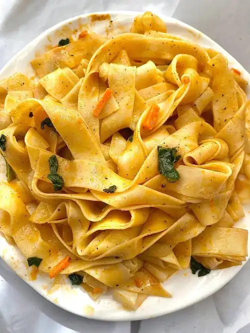 挖到这个免煮麻酱红油面皮让舍友馋哭01