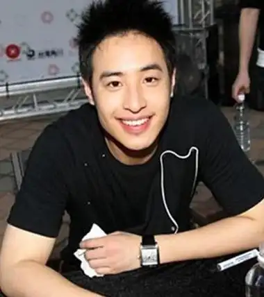 从爆红到销声匿迹过气艺人潘玮柏隐退背后到底有何隐情