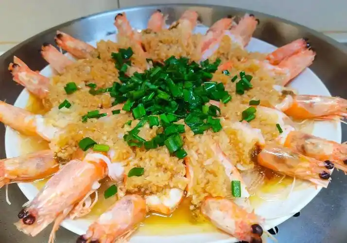 蒜蓉粉丝蒸虾,高颜值,蒜香入味,两分钟学会,粉丝比虾还好吃