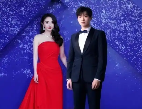 杨幂秦岚接连沦陷事实证明魏大勋才是真正的人间清醒