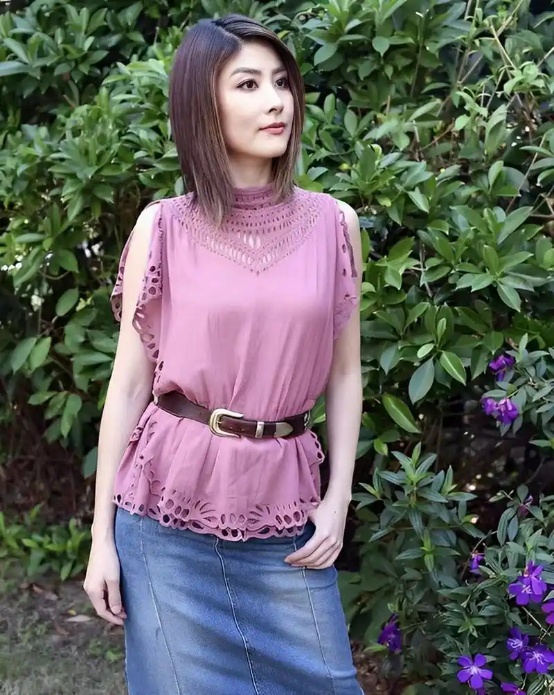 陈慧琳可以说是娱乐圈的一股清流.她家很有钱.