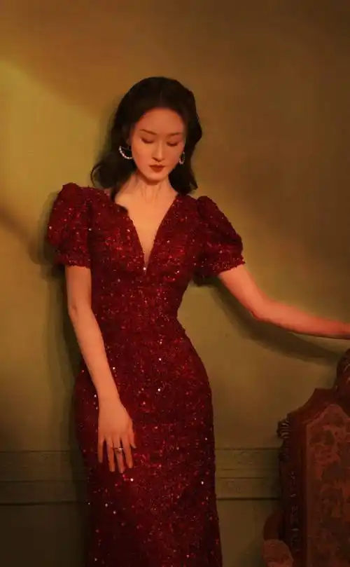 张雯古典美写真_卷发_一身_时尚