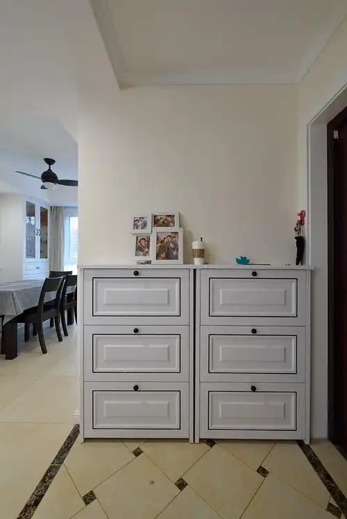 时尚简约玄关鞋柜设计效果图