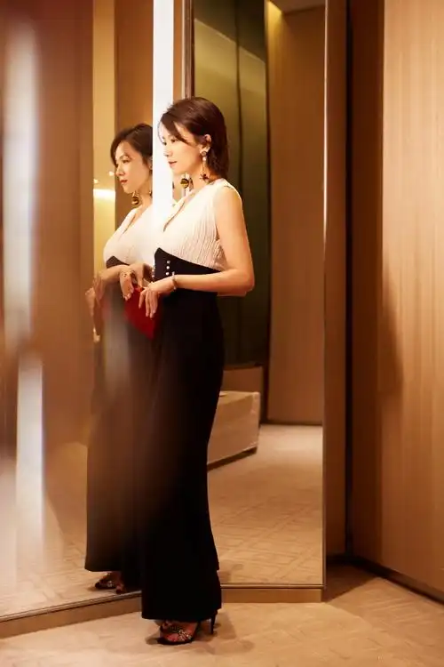 曹曦文性感优雅活动图片16