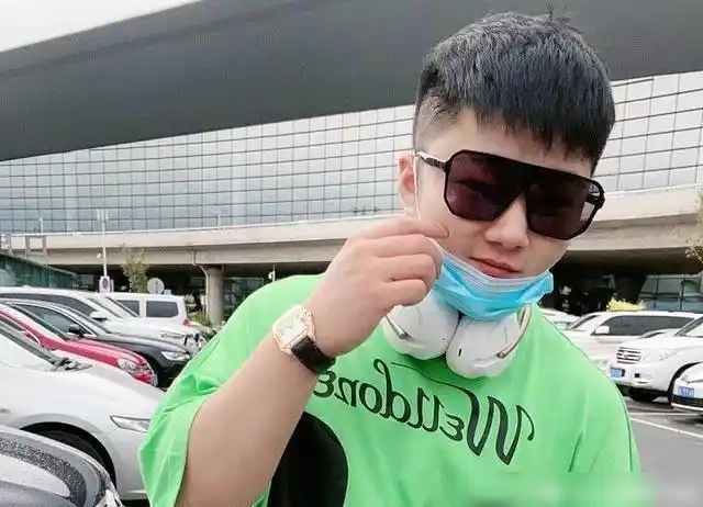 白小白谈及自己演出涨价10万不等小白透漏不接婚礼演出的原因