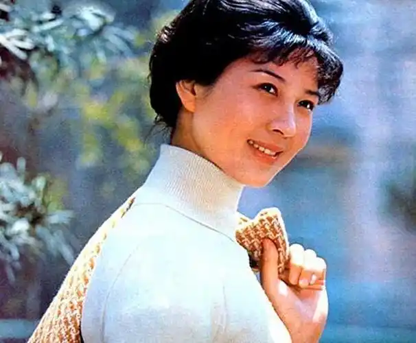 "上影一枝花"吴海燕:70年代演《海霞》走红,丈夫是京剧老生|演员|庐山
