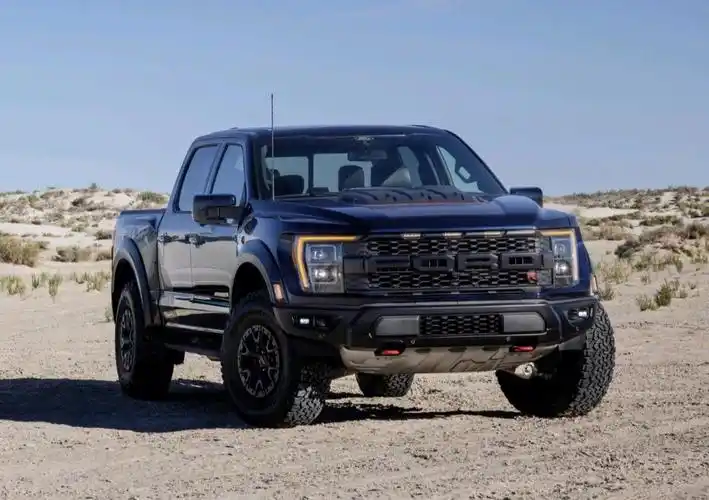 答应给大家分享一万辆车系列,第30辆车,福特raptor-r一台性能的皮卡