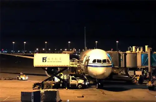 【套图】首都机场夜晚随拍-蜂鸟网