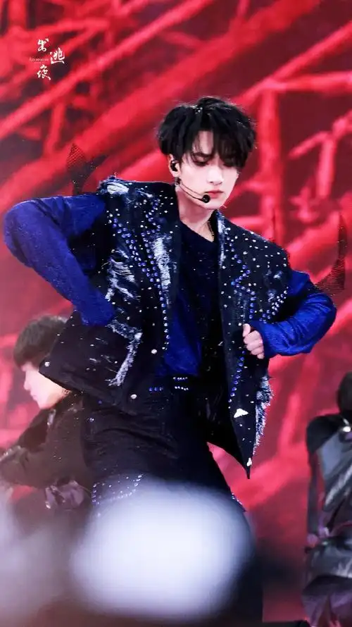 严浩翔用rap串联自己所有的歌##严浩翔solo舞台露腰