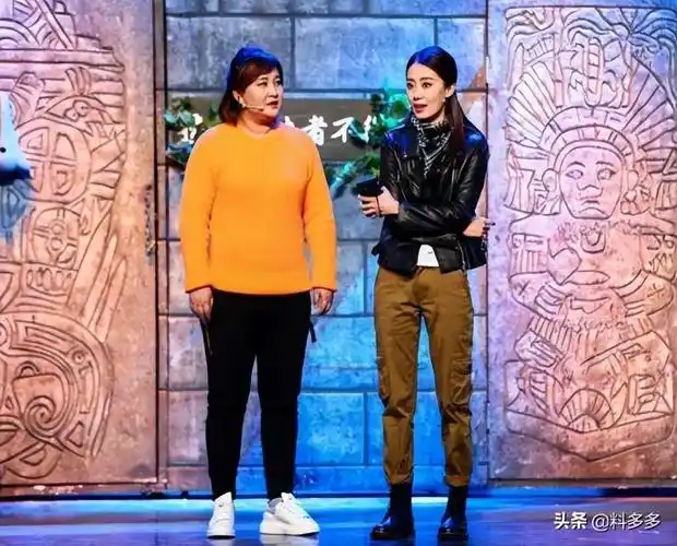 张小斐跟冯巩的关系怎么样(张小斐跟冯巩的关系)