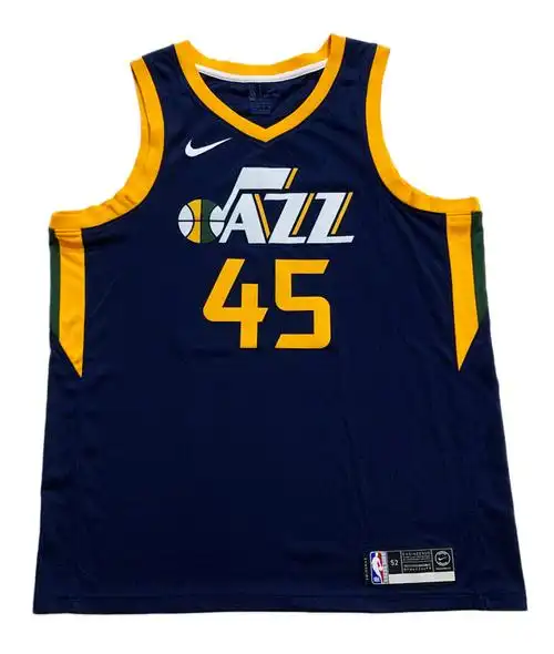 多诺万米米切尔亲笔签名球衣犹他爵士队裱框证书收藏文化