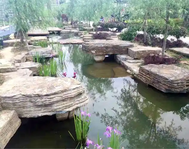 千层石驳岸设计