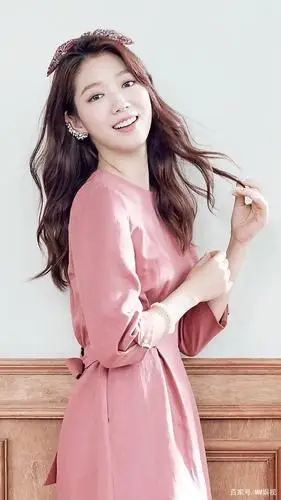 温柔又甜美的韩国女演员朴信惠,邻家少女的气质!