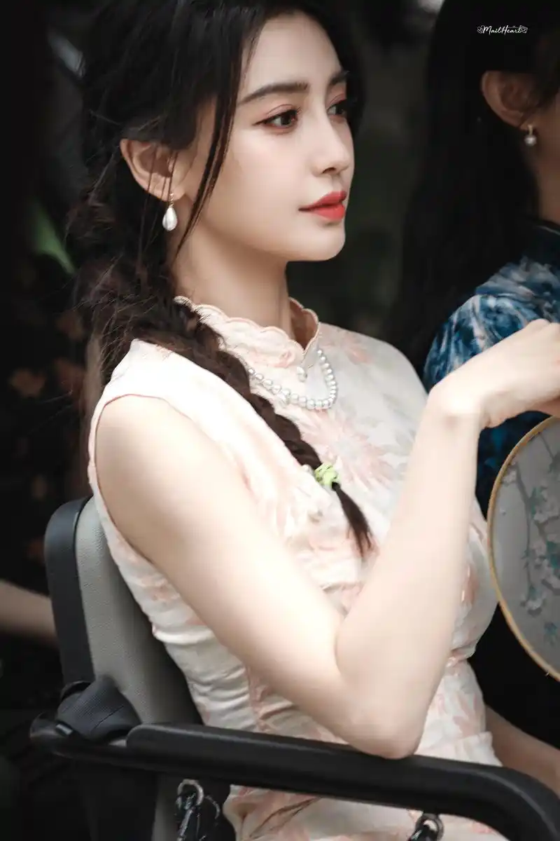 angelababy穿旗袍的图片,直接封神!