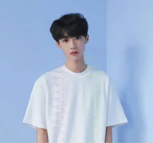 男孩子发型,男孩子发型图片大全 - 寻找优惠券 - 九块九手游导航