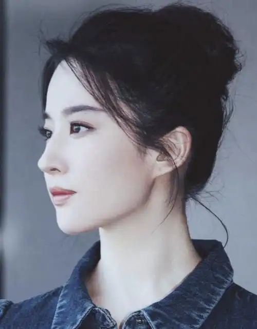 侧脸绝美的女明星们