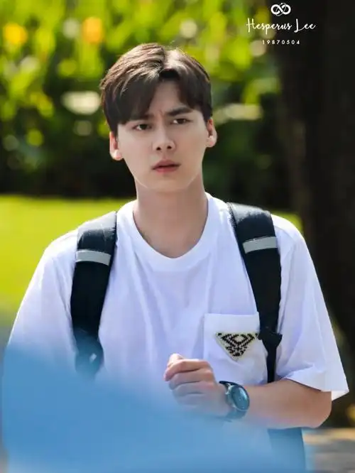 李易峰图片拿走不谢点赞收藏