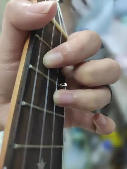 友友们求助尤克里里g和弦