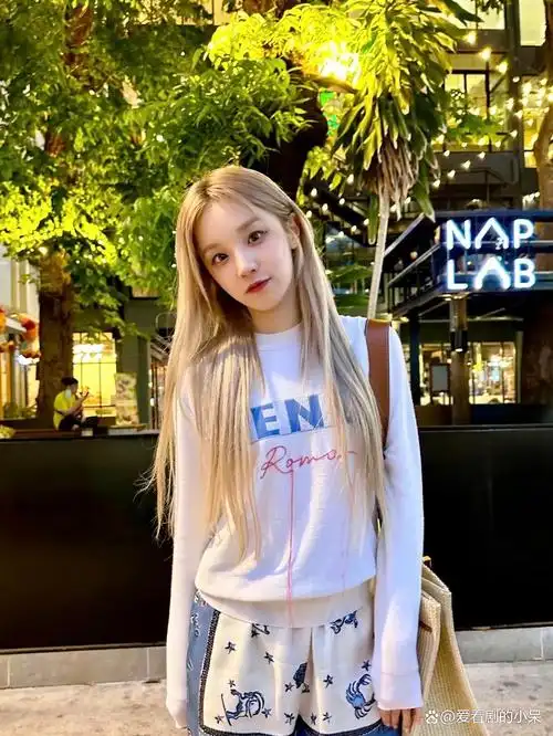 宠粉,明星宋雨琦送粉丝面值10万韩元海底捞储值卡,约人民币533