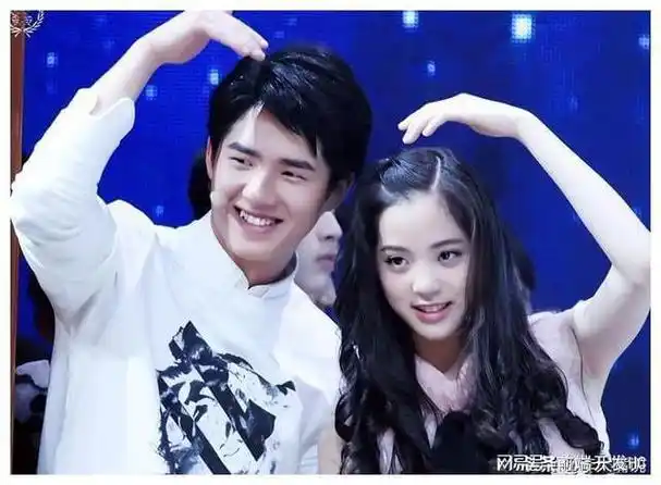 事实证明,因叫爸爸上热搜的欧阳娜娜,在丢人的道路上越走越远|王源|陈