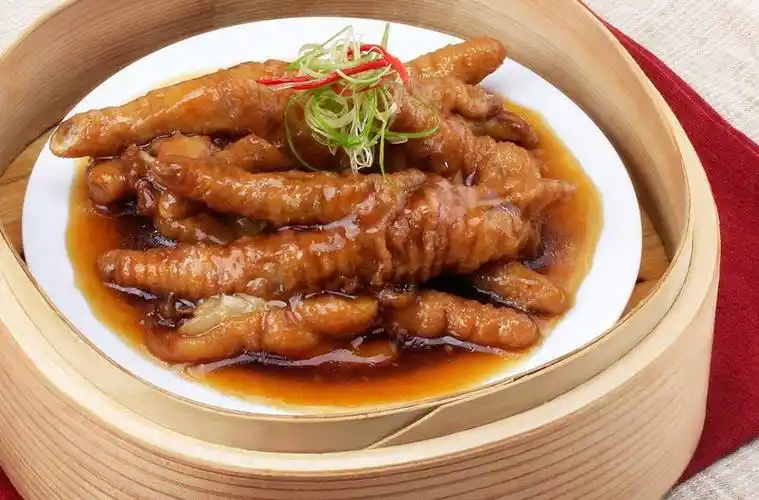 粤菜即广东菜,是中国传统四大菜系,八大菜系之一,发源于岭南.