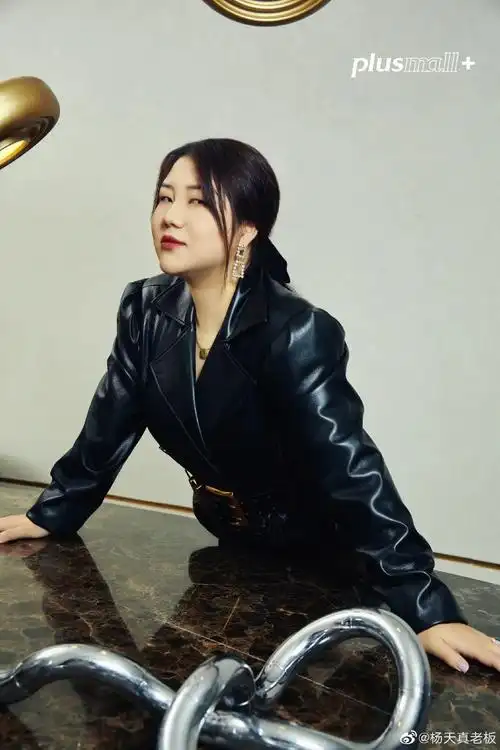 杨天真大方晒泳照自信的女人有多美看完你就知道了