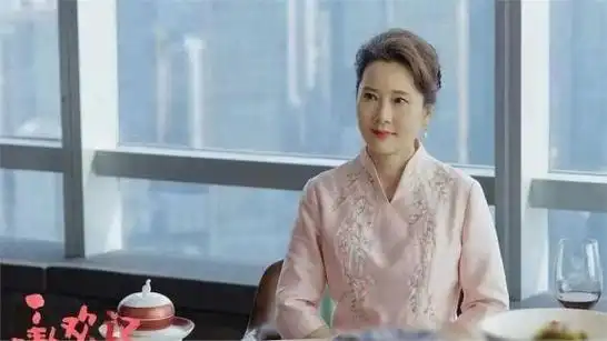 当年在西游记就觉得她漂亮没想到在承欢记里越来越漂亮