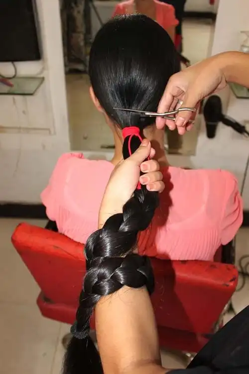 剪下过膝的乌黑大辫-北京(face)-100#(48) 剪发_中国长发