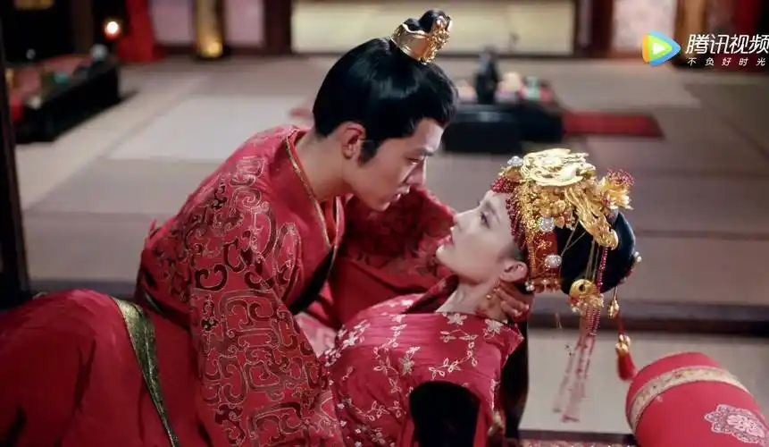 《狼殿下》火热上线,男二肖战与女主李沁甜蜜感远超男一_突破_大火_的