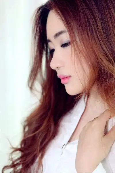 歌手王雅洁改名米雅 发布新单曲《爱你的理由》mv