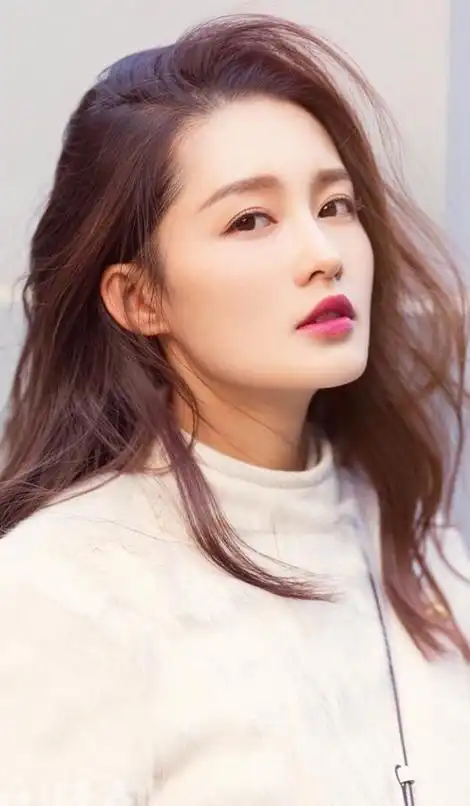 李沁:国家秘密栽培她9年,转身却踏进娱乐圈,背后原因令人感慨