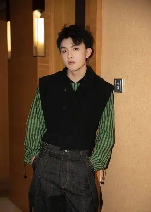 专访郑伟丨成为一个没有存在感的演员