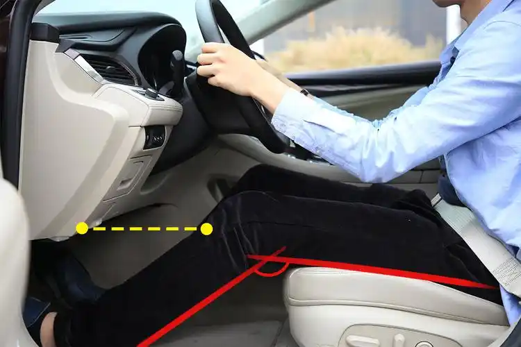 开车最基本的2个动作,驾校不教,99%的司机都做错!