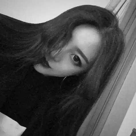 女生头像冷酷帅气侧脸黑白,你有几秒是喜欢的