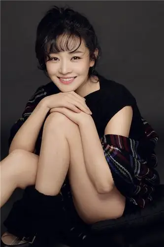 王维维笑容治愈 苹果辫展少女感