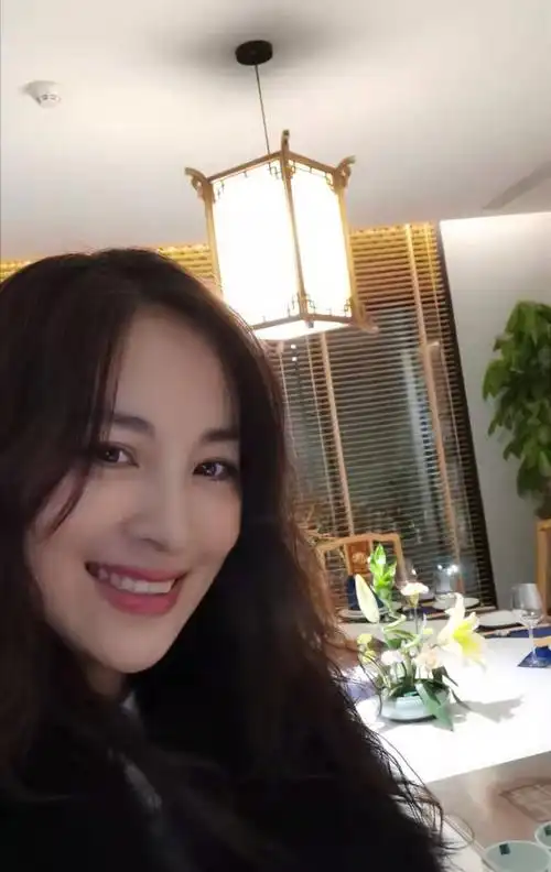 小李飞刀22年后:焦恩俊离婚,贾静雯生3娃,吴京成人生赢家