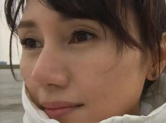 晒出"车祸级别"生图,袁泉鼻子干燥爆皮,这才是女明星真实皮肤