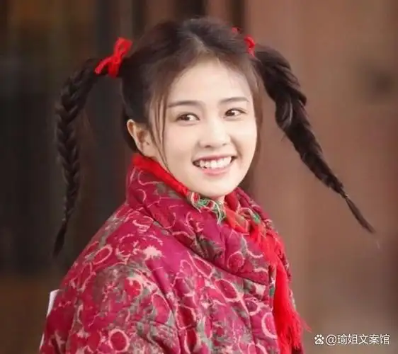 近日,白鹿在接受媒体采访时,大方分享了她小时候的趣事.