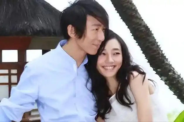 有一种"差距"叫白百何跟陈羽凡,离婚九年后,两人现状差太多