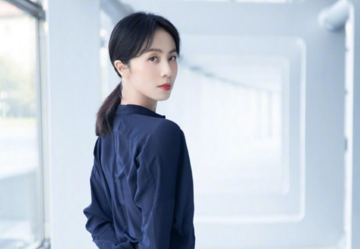 原创孙莉发跳舞视频,多位网友随口调侃被拉黑,明星说不得?